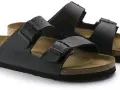 Sandalias negras tipo Birkenstock, cómodas y versátiles. ¿Qué es Birko Flor? Es el material de alta calidad de estas chanclas.