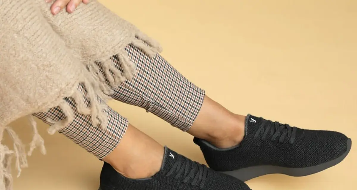 Pies con estilo y comodidad: zapatos recomendados por podólogos.