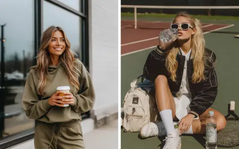 Mujer con conjunto deportivo color oliva y café. Otra mujer con estilo sporty en cancha de tenis, bebiendo agua.