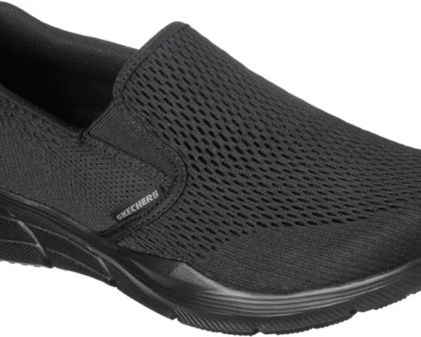 Zapatilla Skechers negra, cómoda y transpirable, ideal para cualquier talla, grande o pequeña.